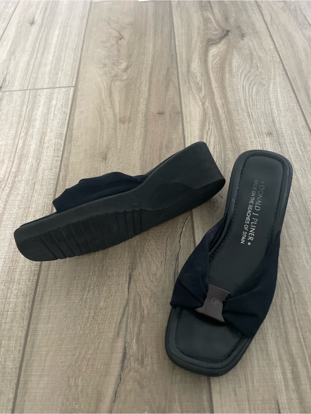 Donald J. Pliner Black Knotted Wedge Slide Sandals